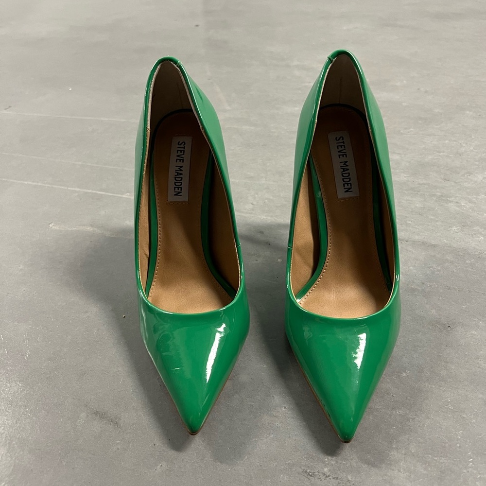 Green pumps